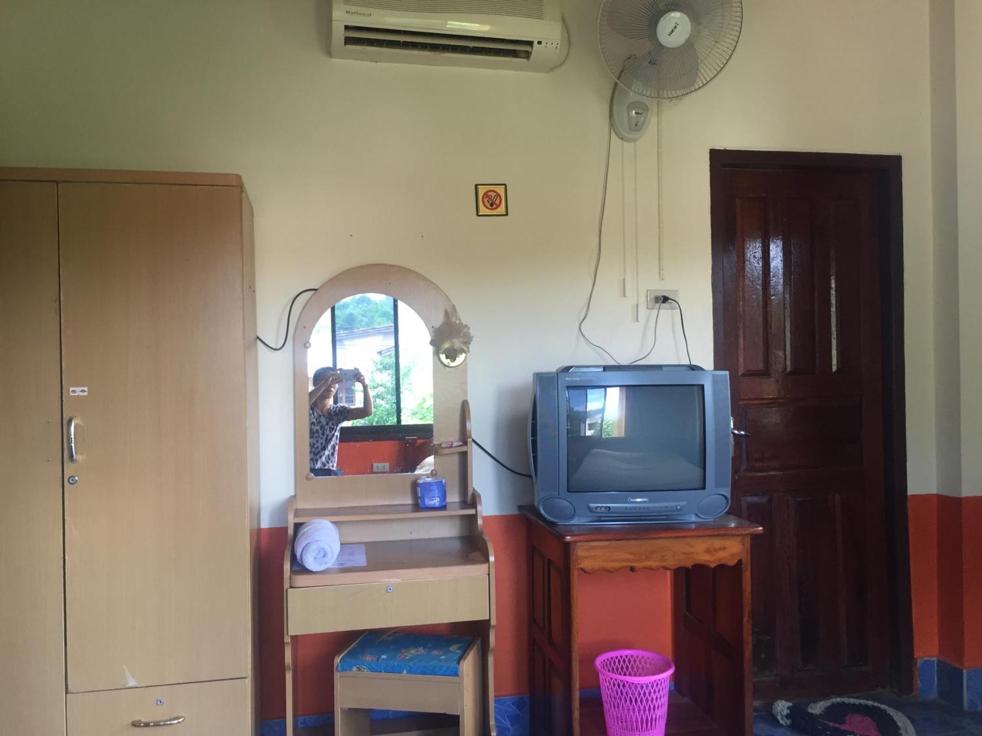 Oudomphone Guesthouse 2 フアイサーイ郡 エクステリア 写真