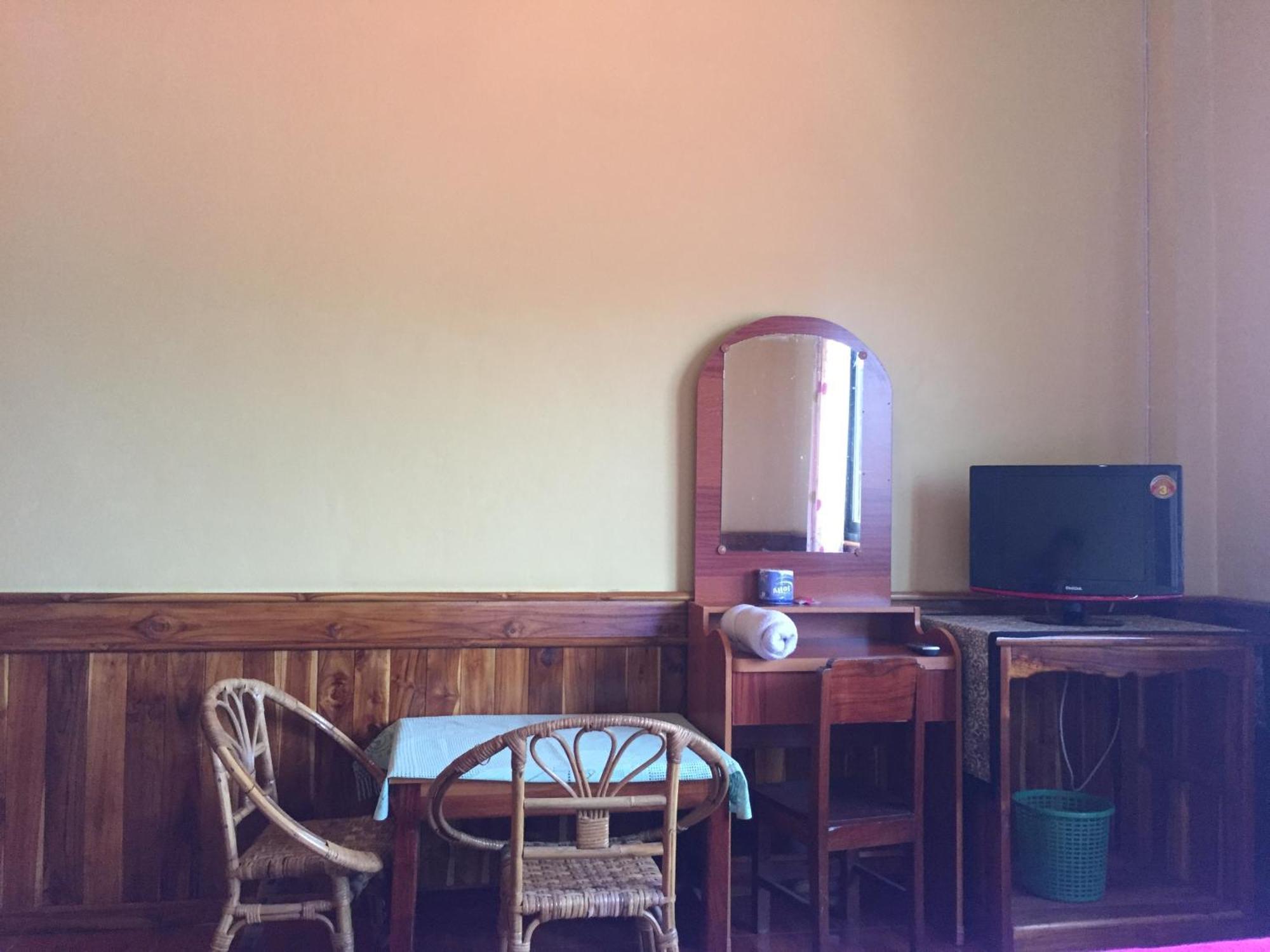 Oudomphone Guesthouse 2 フアイサーイ郡 エクステリア 写真